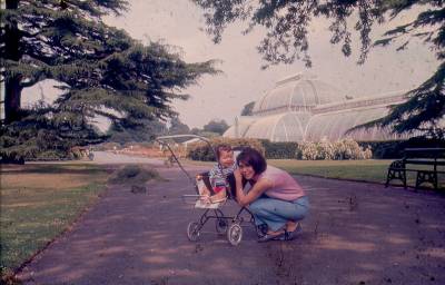 Ivo ao 10 meses. Kew Gardens